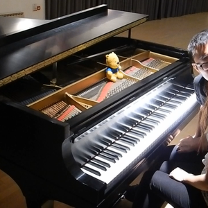 放学后代理妻子3毕业典礼是孕妇
